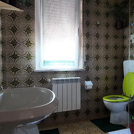 Con Giardino E Parcheggio A Ideale Per Famiglie E Pet *