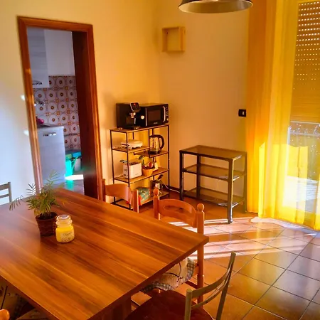 Da Jack With Garden And Parking, Ideal For Families And Pets Apartment *