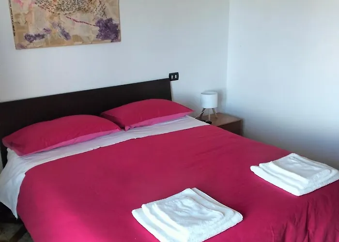 Da Jack With Garden And Parking, Ideal For Families And Pets Διαμέρισμα